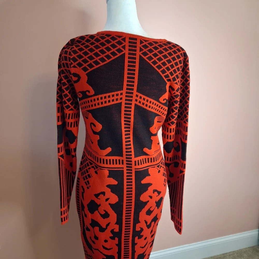 Venus Vibrant Orange & Black Patterned V‑Neck Knit Dress - Picture 2 of 2